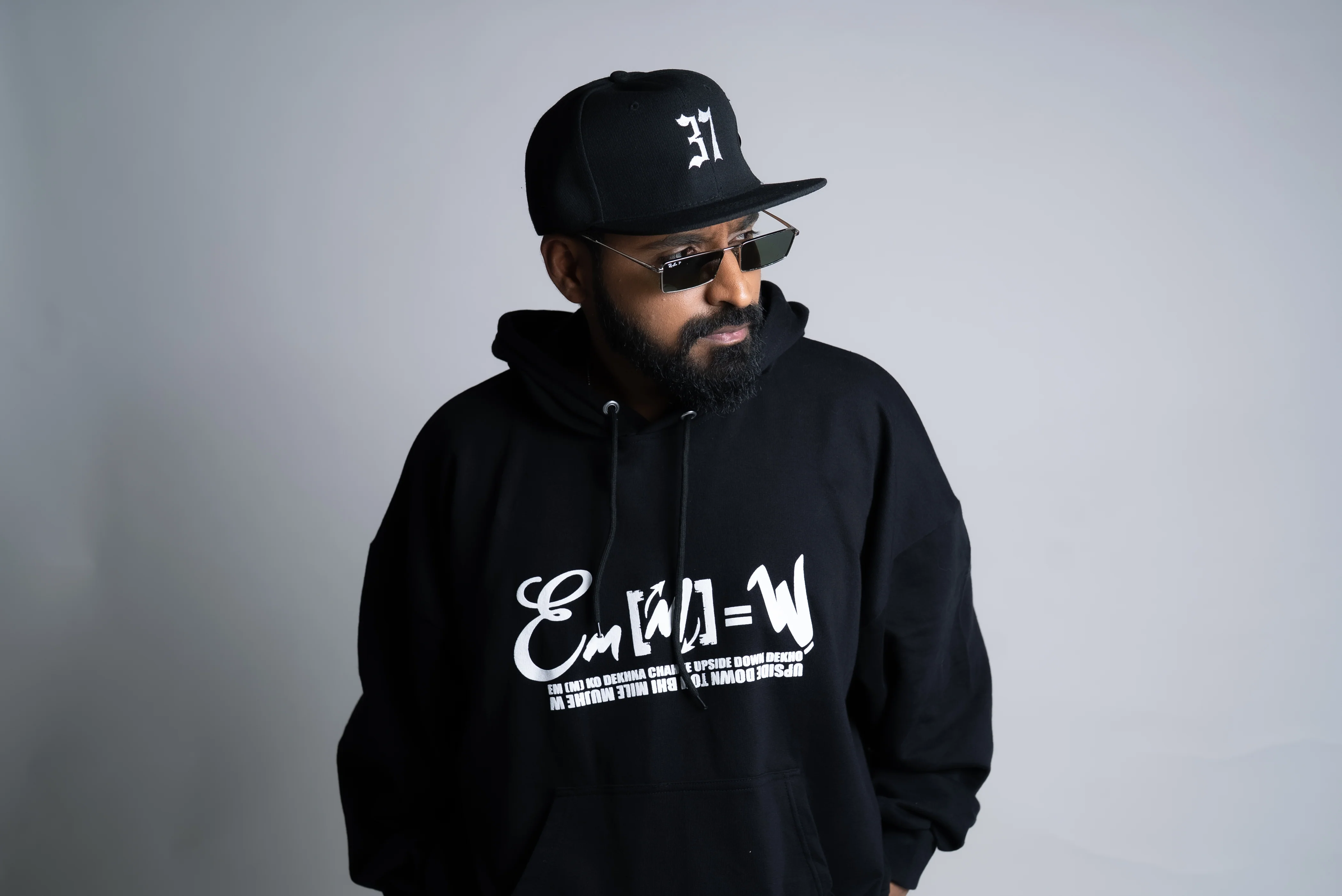 37 SNAPBACK - Image 3