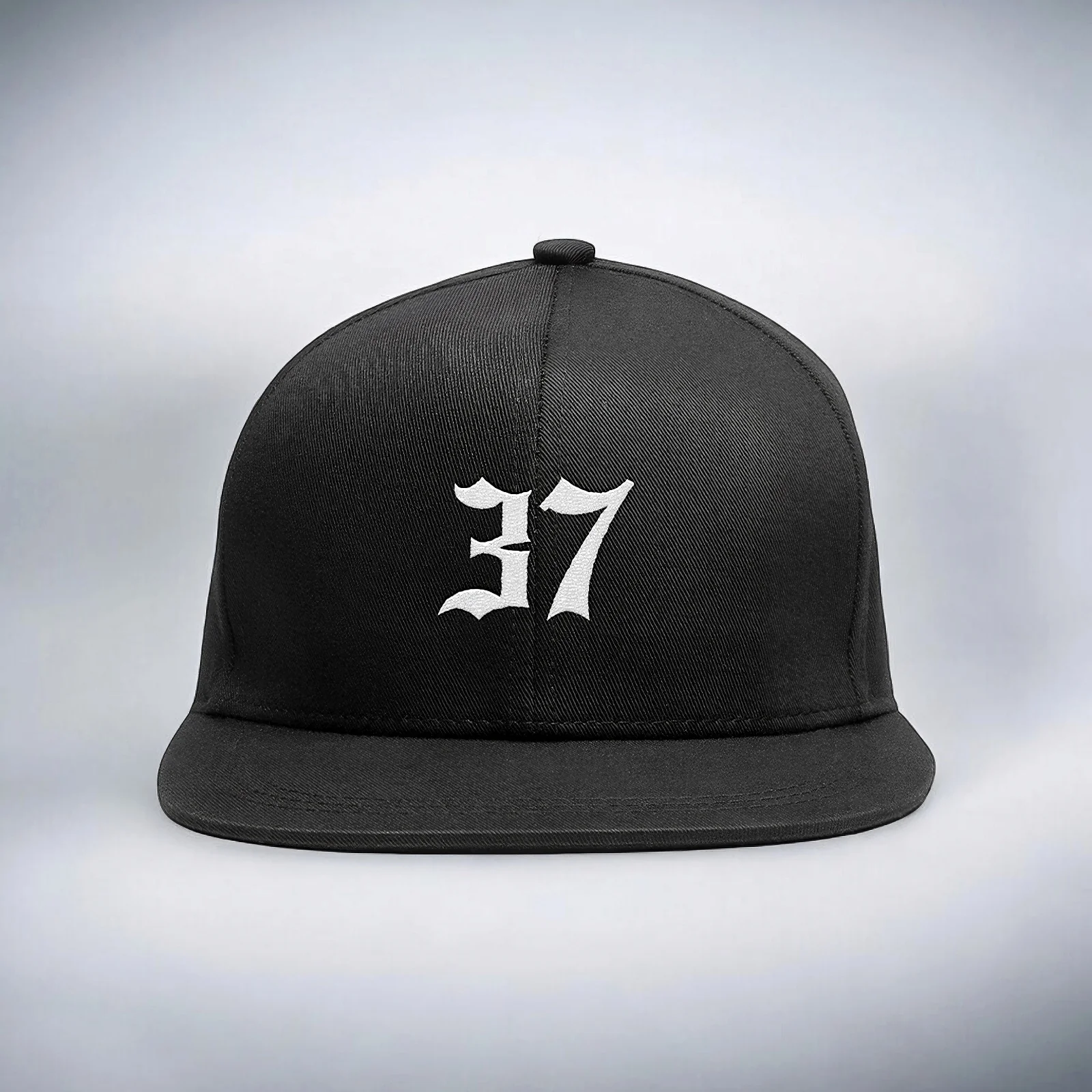 37 SNAPBACK - Image 4