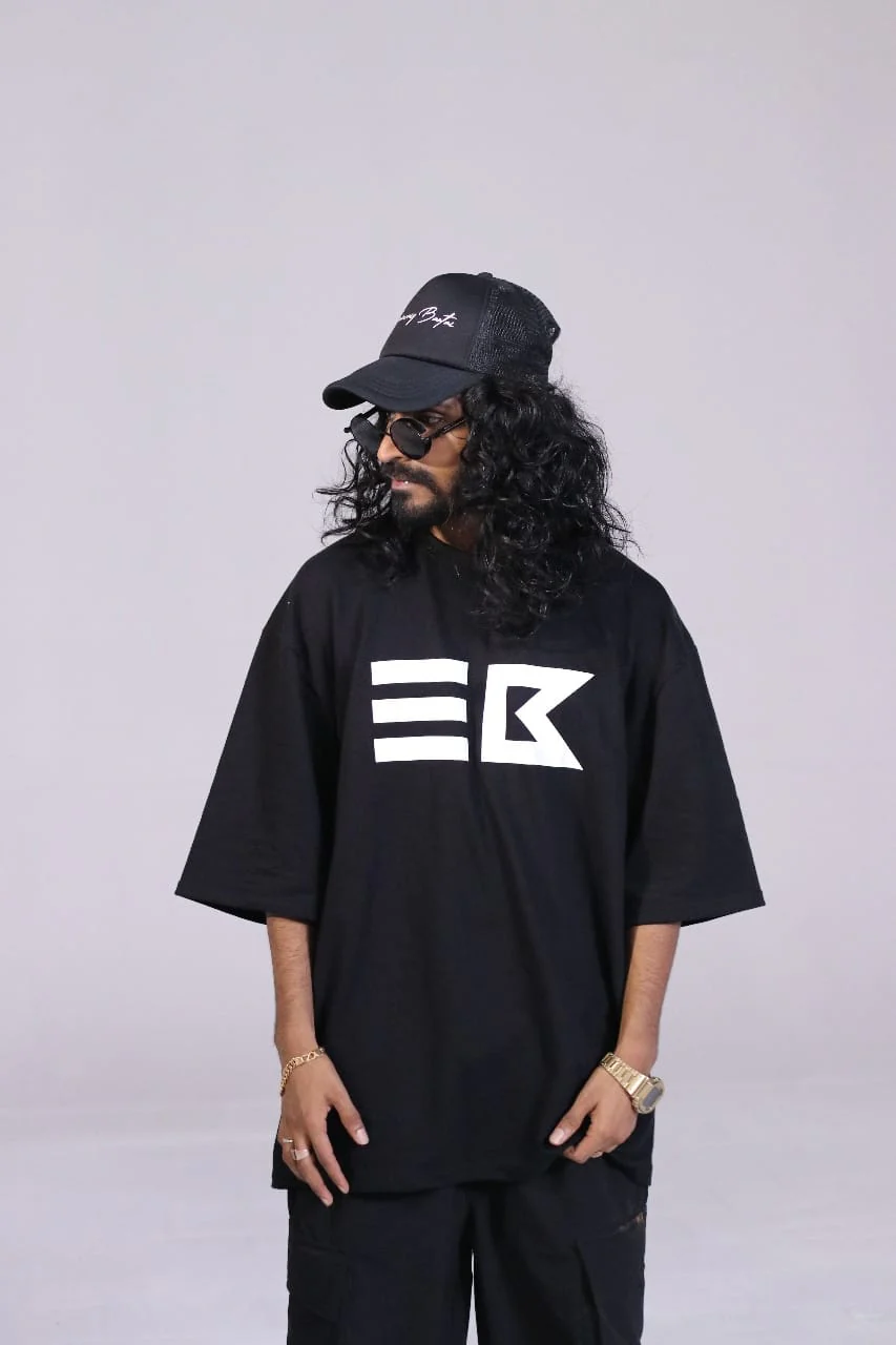 EB BIG LOGO BLACK T-SHIRT - Image 3